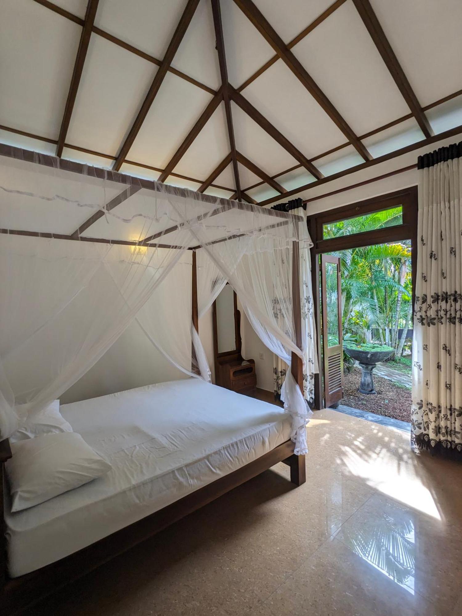 Hotel Mirewon Guest à Weligama Extérieur photo