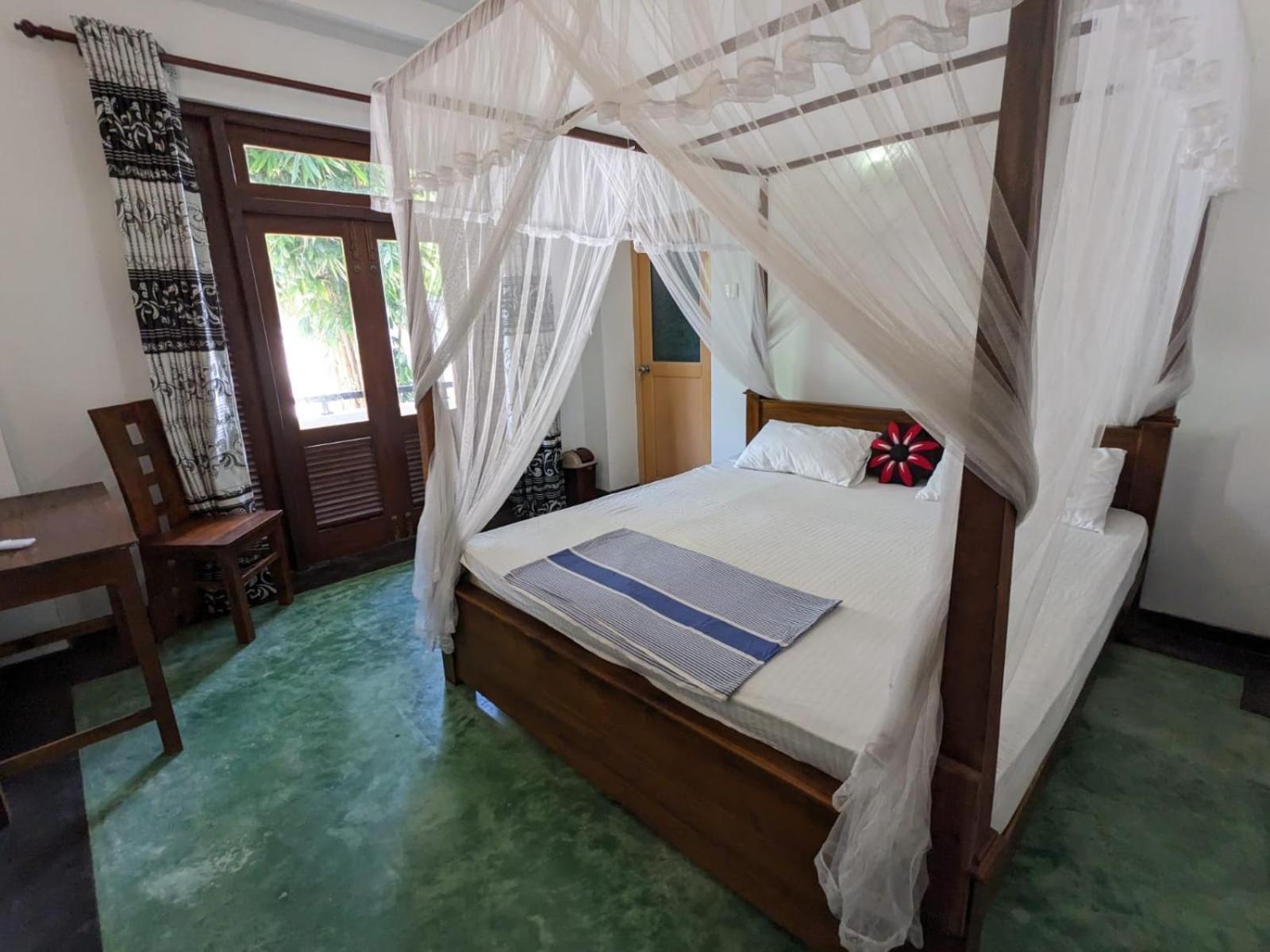 Hotel Mirewon Guest à Weligama Extérieur photo