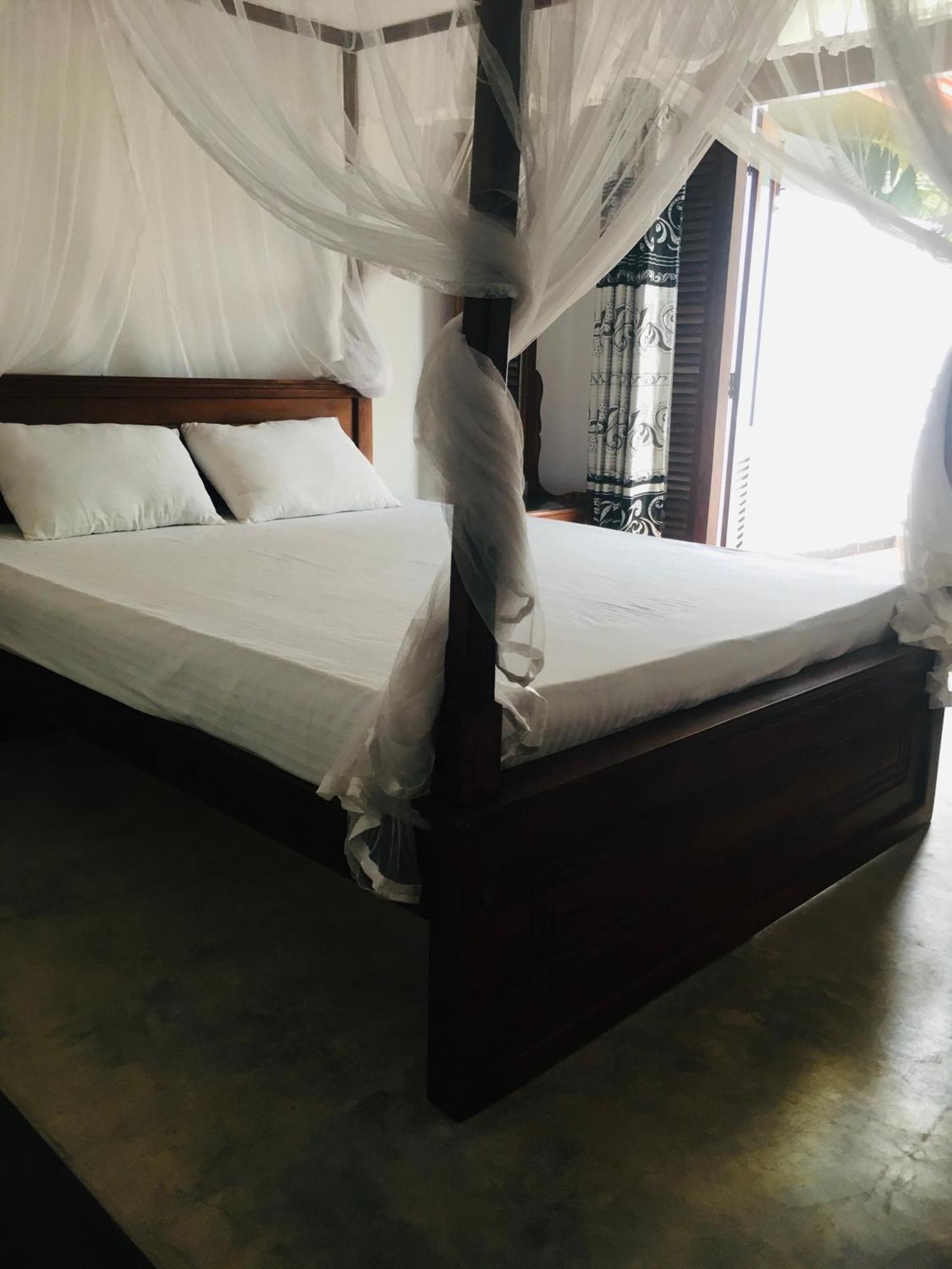 Hotel Mirewon Guest à Weligama Extérieur photo