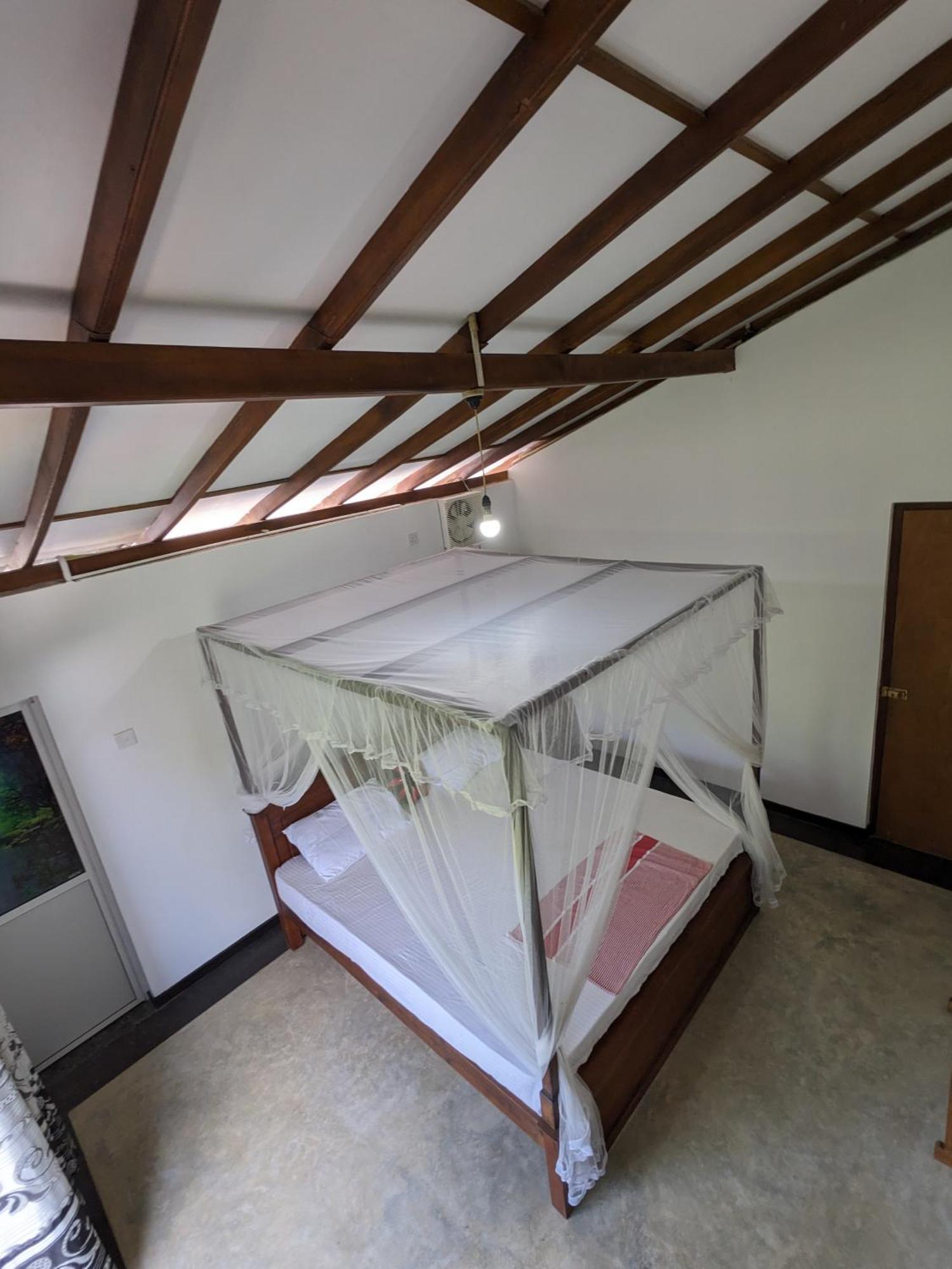 Hotel Mirewon Guest à Weligama Extérieur photo